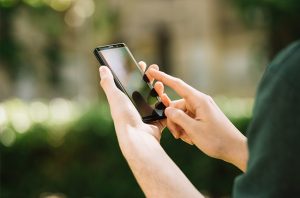 Med Students’ Smartphones Loaded With Staph, Other Germs