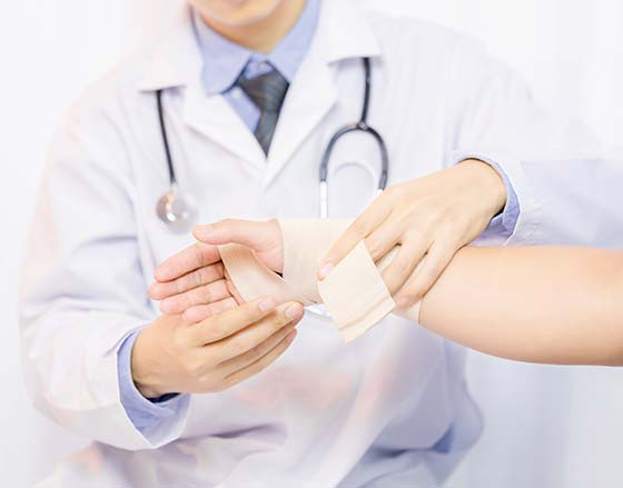 Hand and Wrist Fracture Service Photo3